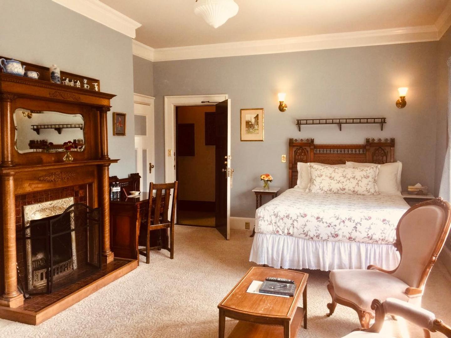 Beaconsfield Bed And Breakfast - Виктория Екстериор снимка