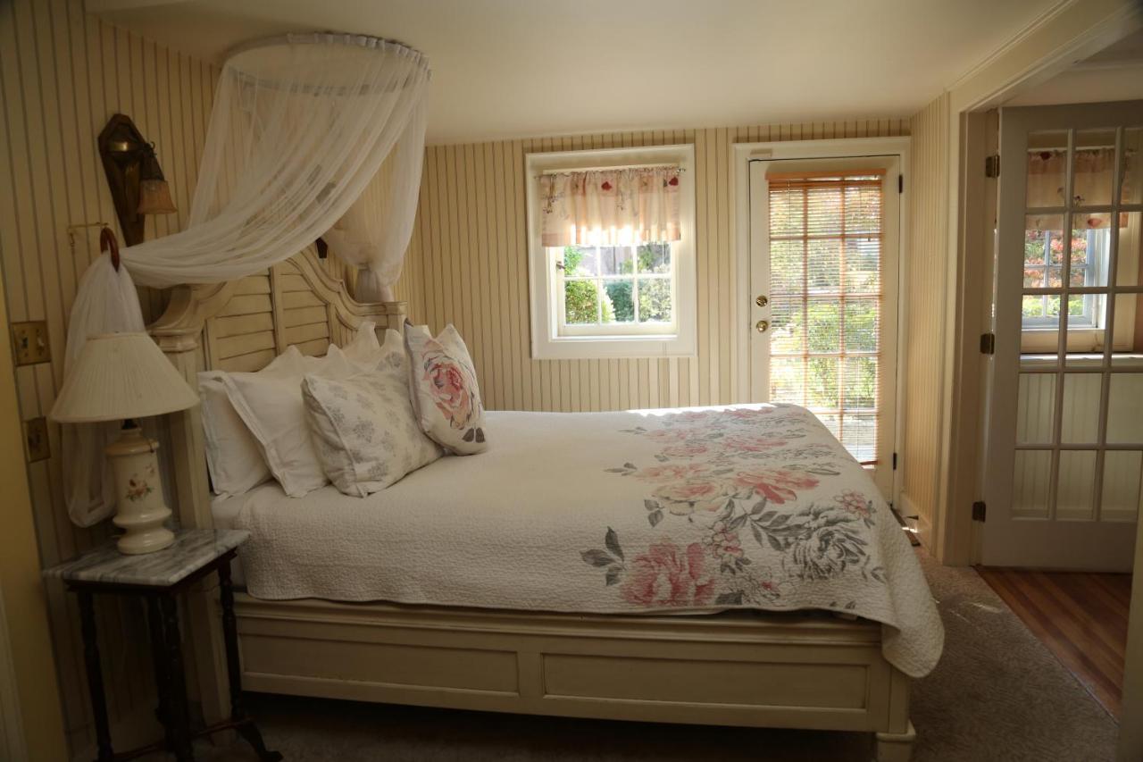 Beaconsfield Bed And Breakfast - Виктория Екстериор снимка
