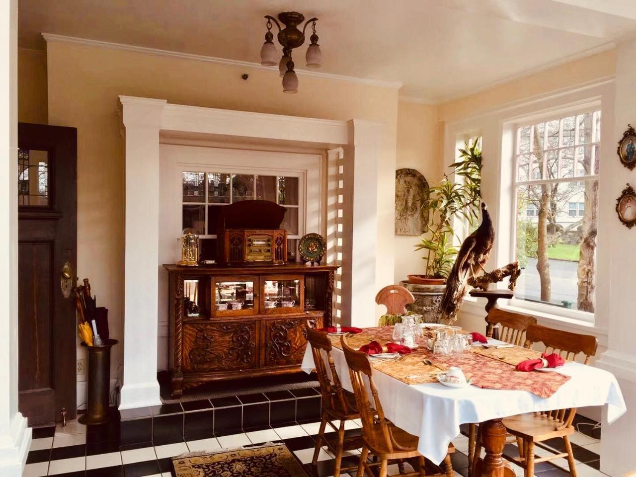 Beaconsfield Bed And Breakfast - Виктория Екстериор снимка