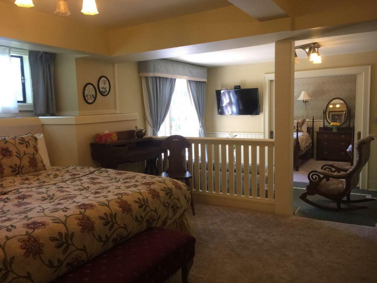 Beaconsfield Bed And Breakfast - Виктория Екстериор снимка